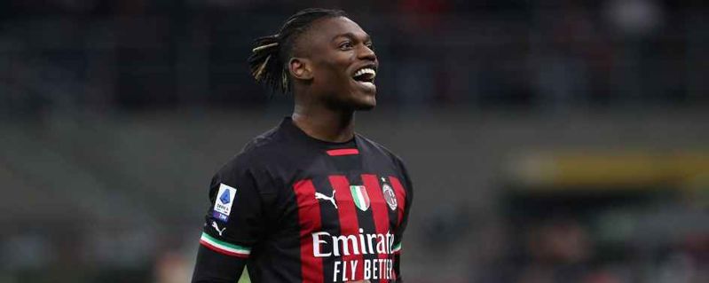 Late own goal hands Milan 2-1 win over Fiorentina