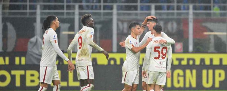 Roma snatch last-gasp draw with AC Milan
