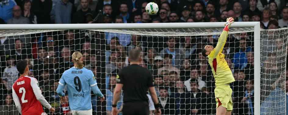 Kepa's horrific history in Carabao Cup finals: "A monumental error!"