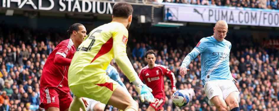Virgil van Dijk admits Liverpool's FA Cup loss hurts: 'But you shouldn't give up'