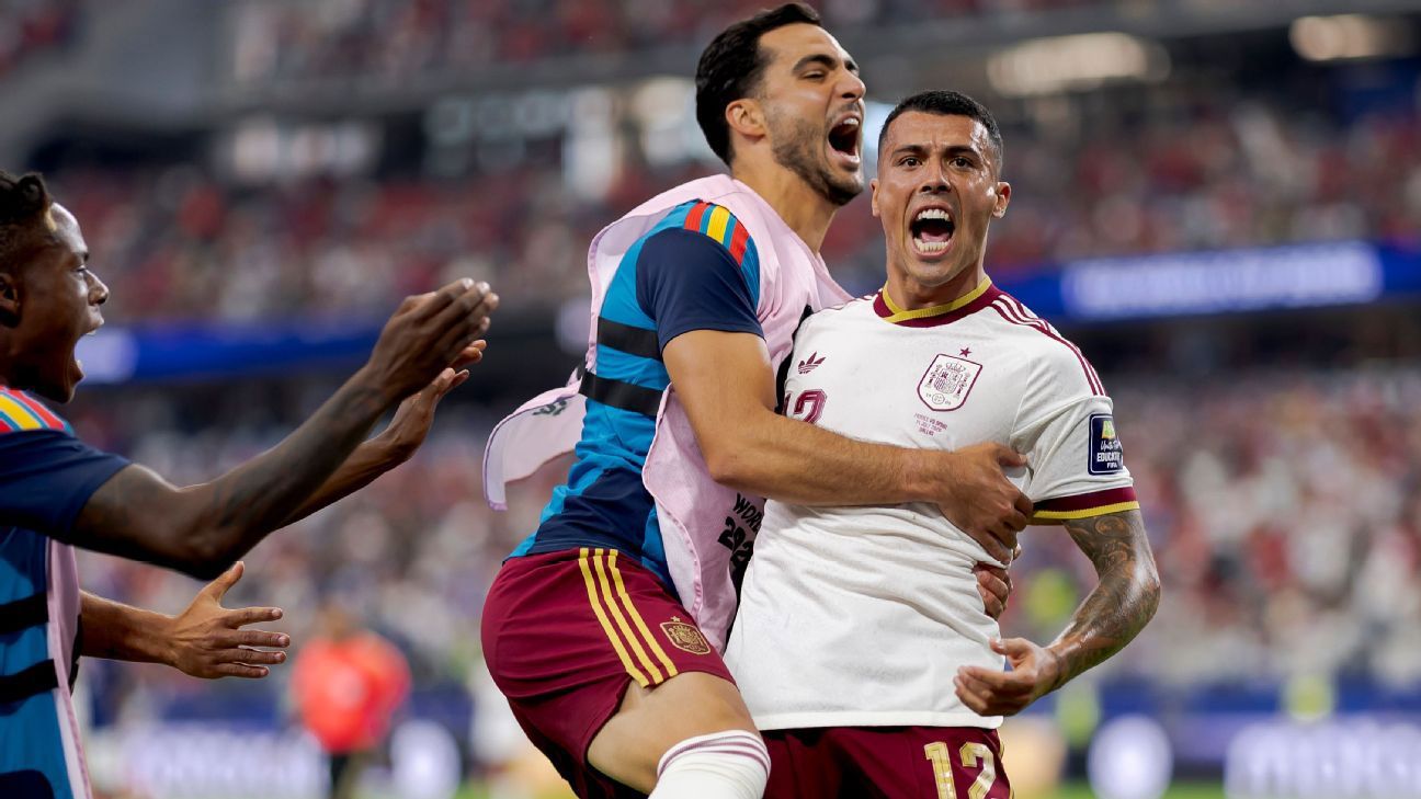 World Cup favorites France unravel as Spain book spot in final with ease